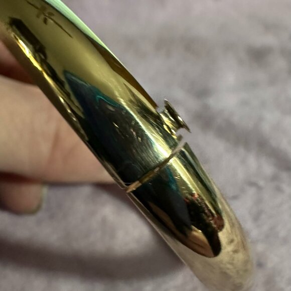 Solid 14 KT Gold 8mm Wide Bangle Bracelet - Picture 8 of 10